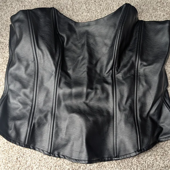 Black Faux Leather Corset Top Renaissance Faire Fantasy Costume Gothic Bustier - Picture 2 of 8
